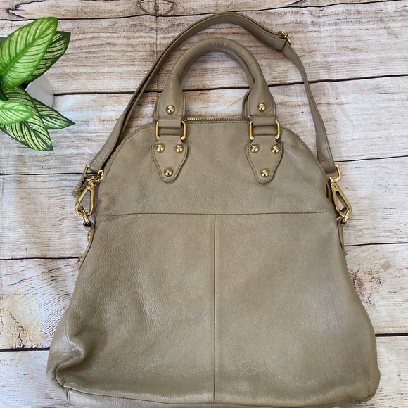 Emma Fox Leather Hand/Shoulder Bag With Gold Tone Hardware - Picture 3 of 16